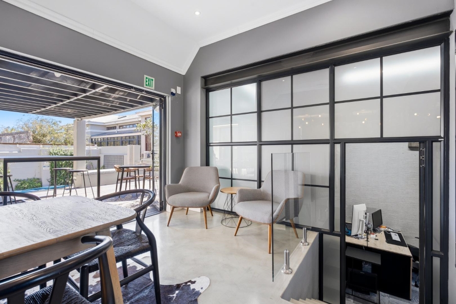 5 Bedroom Property for Sale in Woodstock Upper Western Cape